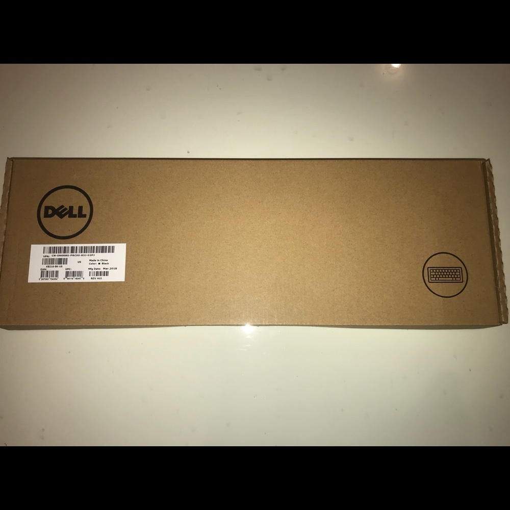 Computer Keyboard - Picture 2 of 3